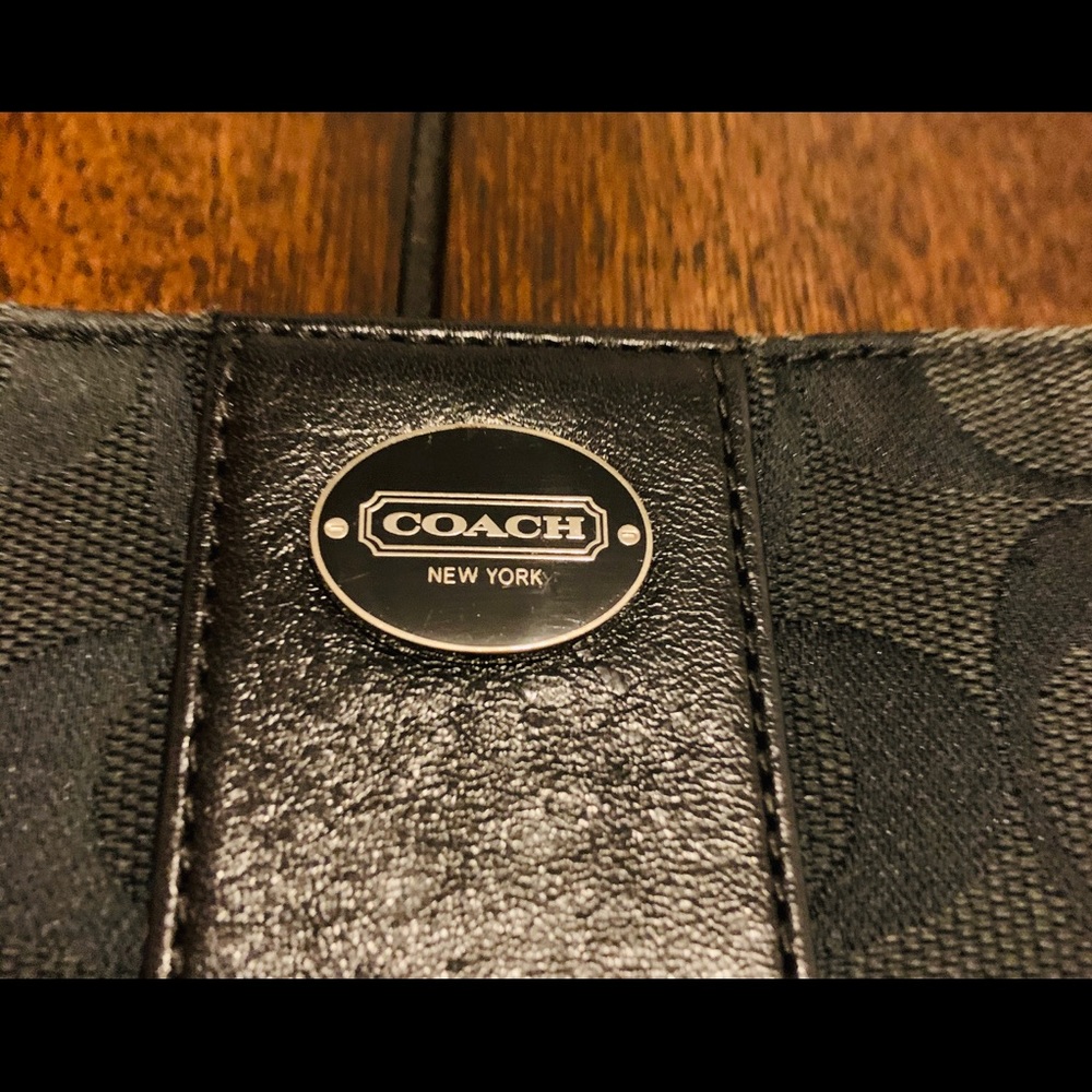 Coach Wristlet - Picture 4 of 5